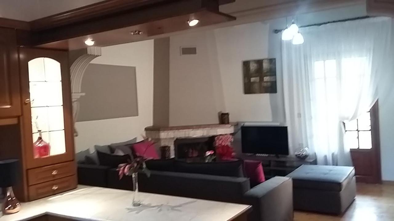 Eleas Gi Villa Vitalades Luaran gambar